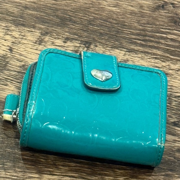 Coach Teal Wallet with Heart Clasp - Picture 2 of 10